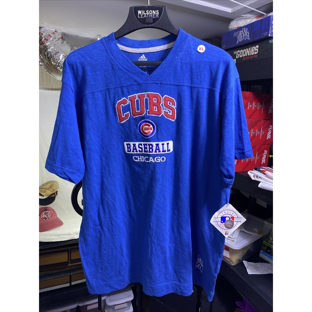 Chicago Cubs T-Shirt Reebok XL Blue Embroidered Heavy Knit V-Neck